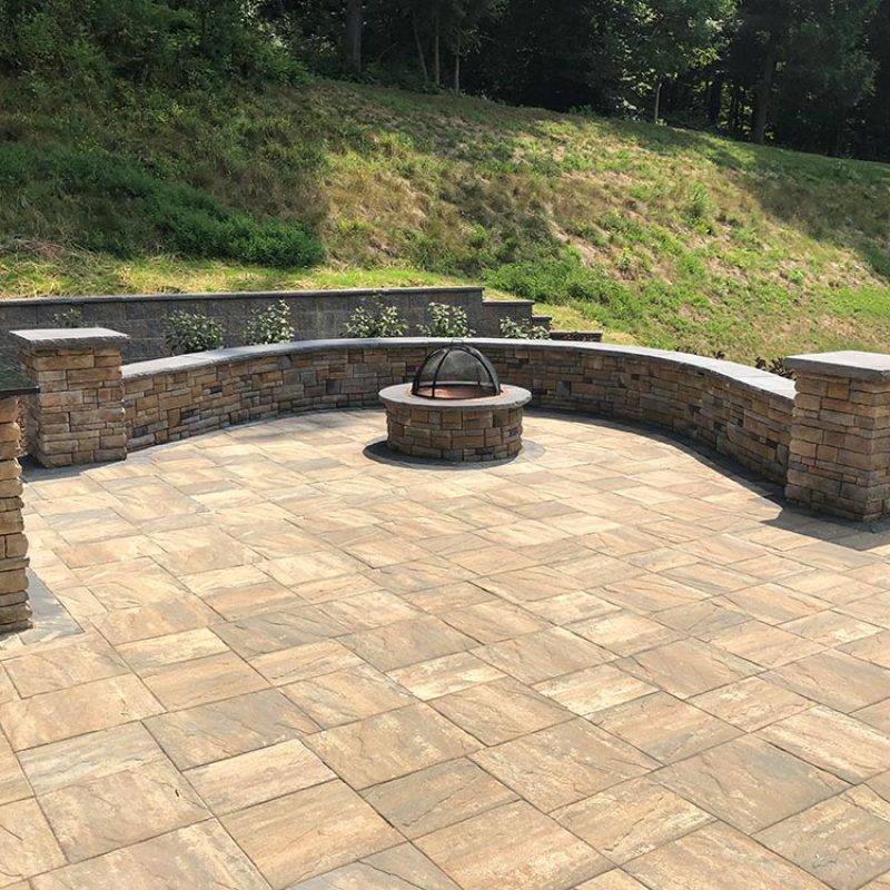 gallery-custom-fire-pit-seating-wall-patio