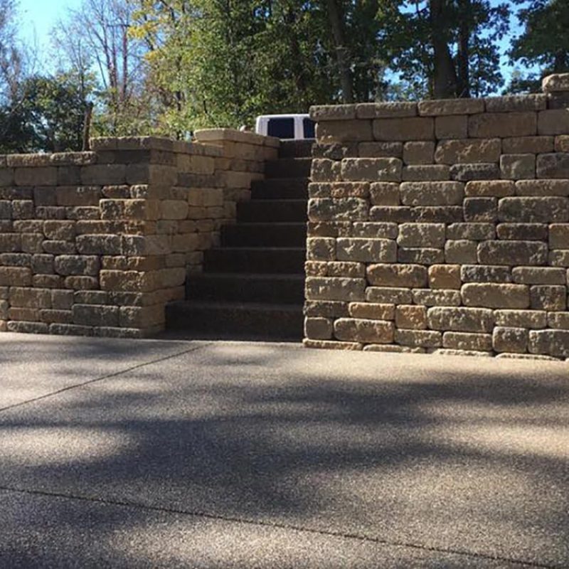 gallery-large-retaining-wall-beside-driveway