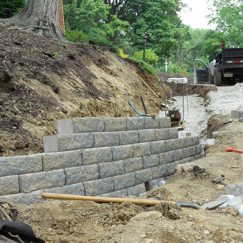 gallery-large-retaining-wall-construction